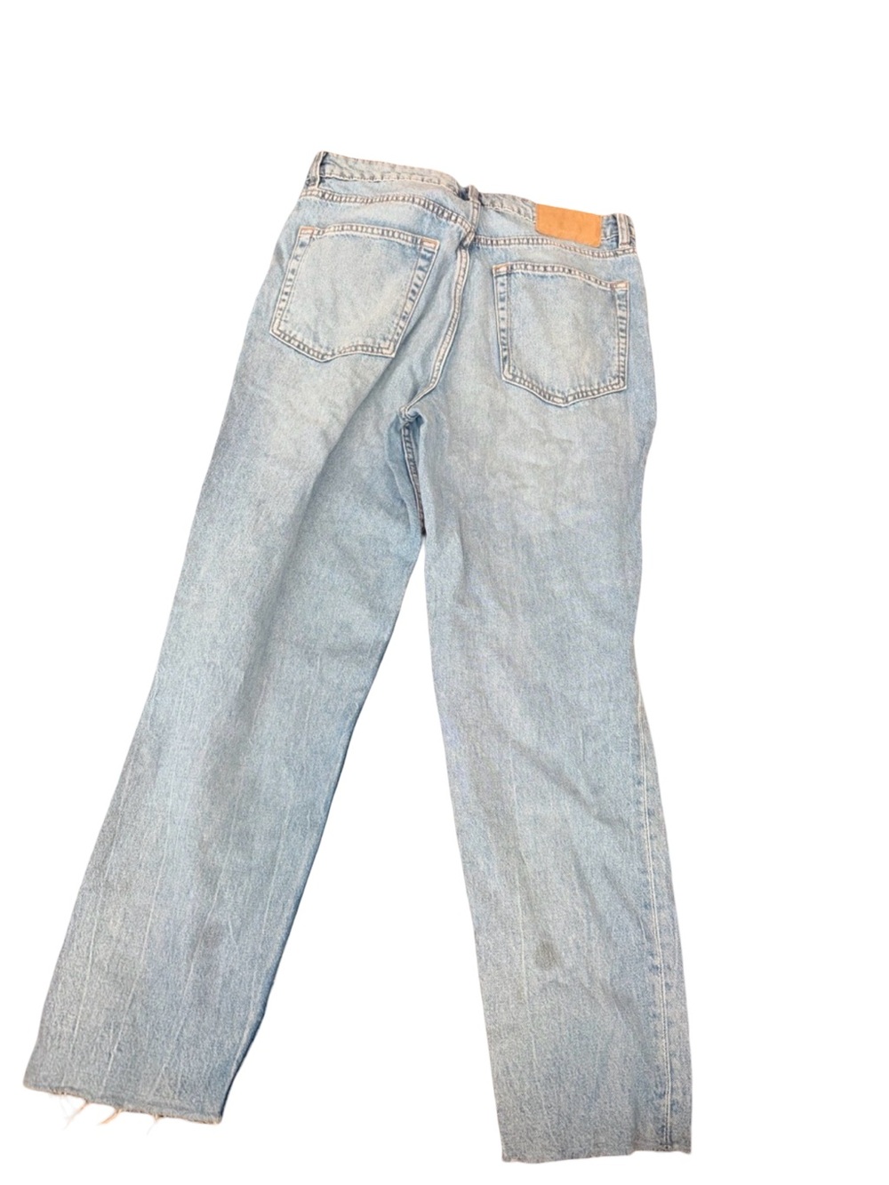 H&M light blue high-rise straight ankle jeans - size 6 - raw hem - Picture 3 of 3